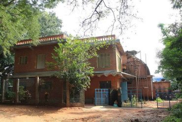 Auroville Earth Institute building - Earthen construction