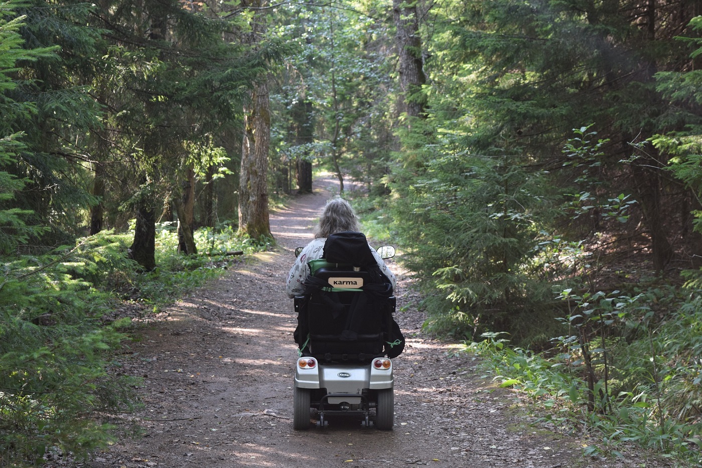 4 Easy Eco-Friendly Tips for Seniors to Follow