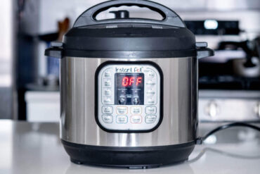 instant pot - instant pot vs pressure cooker