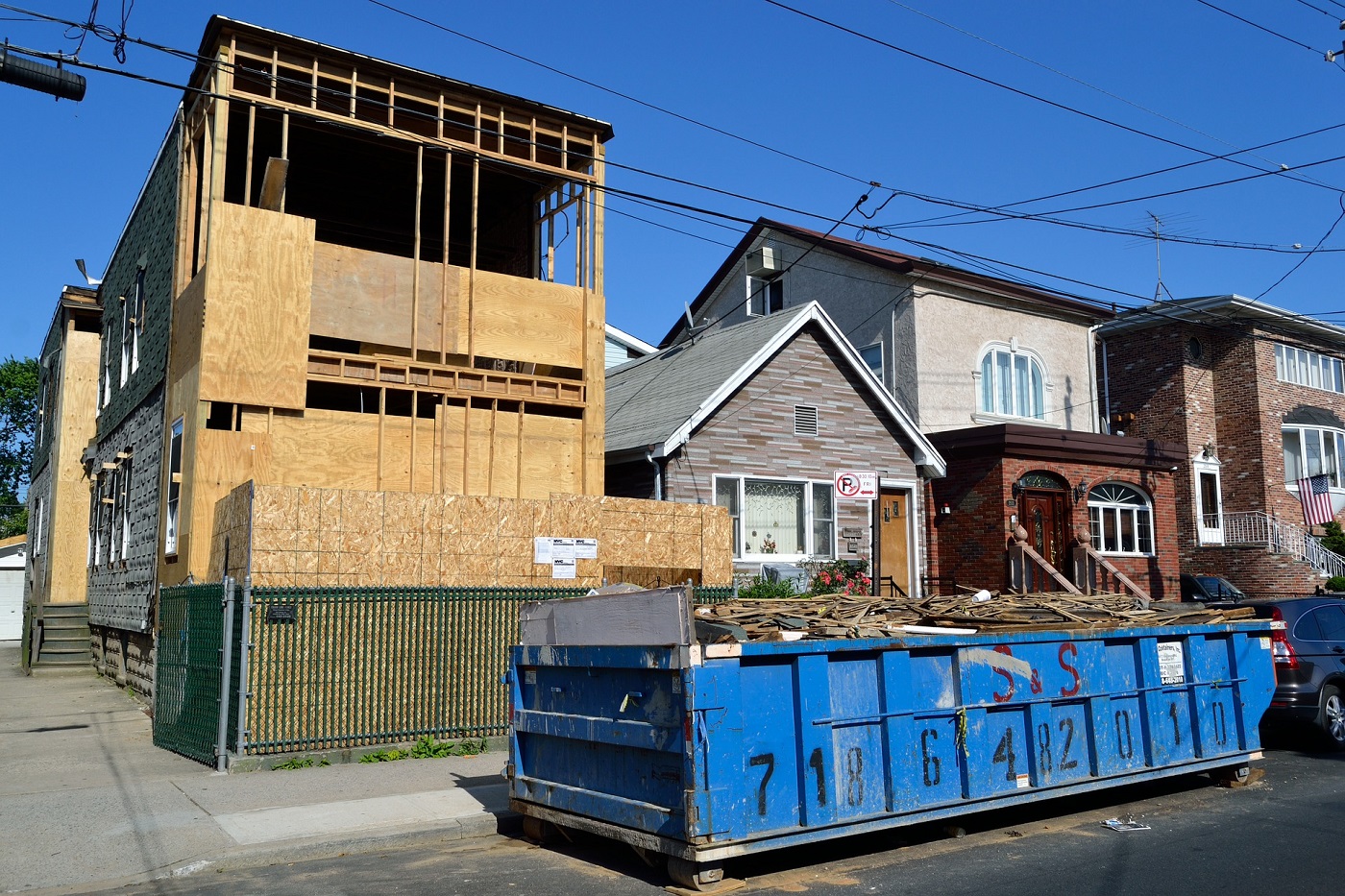 4 Projects You Should Rent a Dumpster to Complete