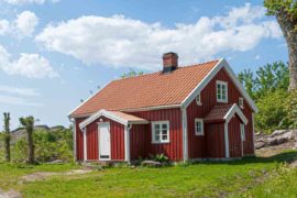 red barn house - home trends to watch in 2020