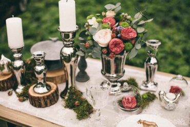 table centerpiece with log trivets - natural home decor with trees and logs