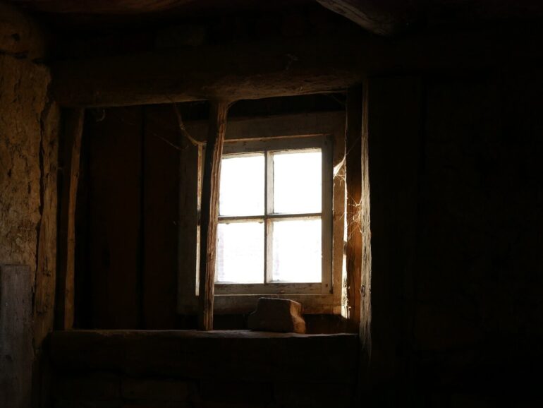 basement window - fix the problems with your crawl space